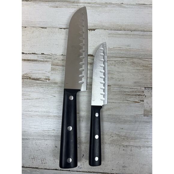 Oneida Classic Collection 7" and 5" and Santoku Knives (2) - Picture 2 of 8